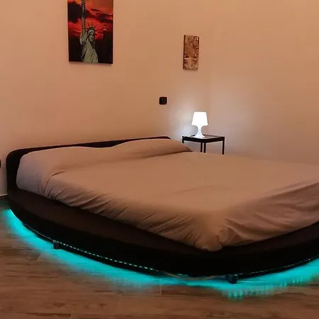 Pompei Holiday Rooms 招待所 *